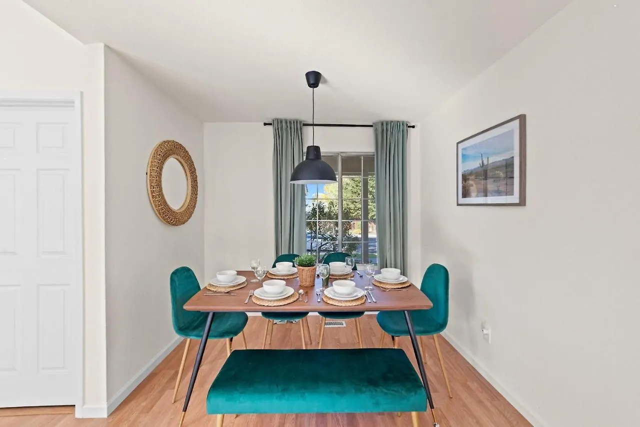 Delightful 4Br Home Nr Downtown Reno W Fireplace
